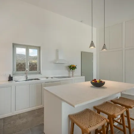 Lolantonis - 3br Sea View & Infinity Pool - Thymari