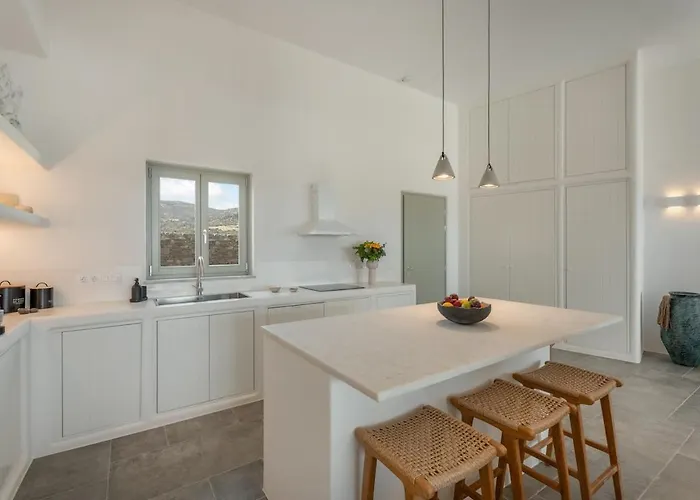 Lolantonis - 3br Sea View & Infinity Pool - Thymari